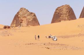 De Piramides van Meroë in Soedan, gebouwd ten tijde van het koninkrijk Koesj