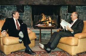 Ronald Reagan en Mikhail Gorbachov bij de Genève-top van 1985