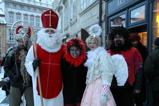 Tsjechische Sinterklaas met Krampussen.